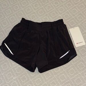 lululemon athletica Black Hotty Hot LR Short 4” Lined Shorts ✨Brand New✨